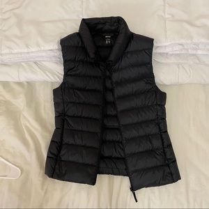 Uniqlo Women Ultra Light Down Vest